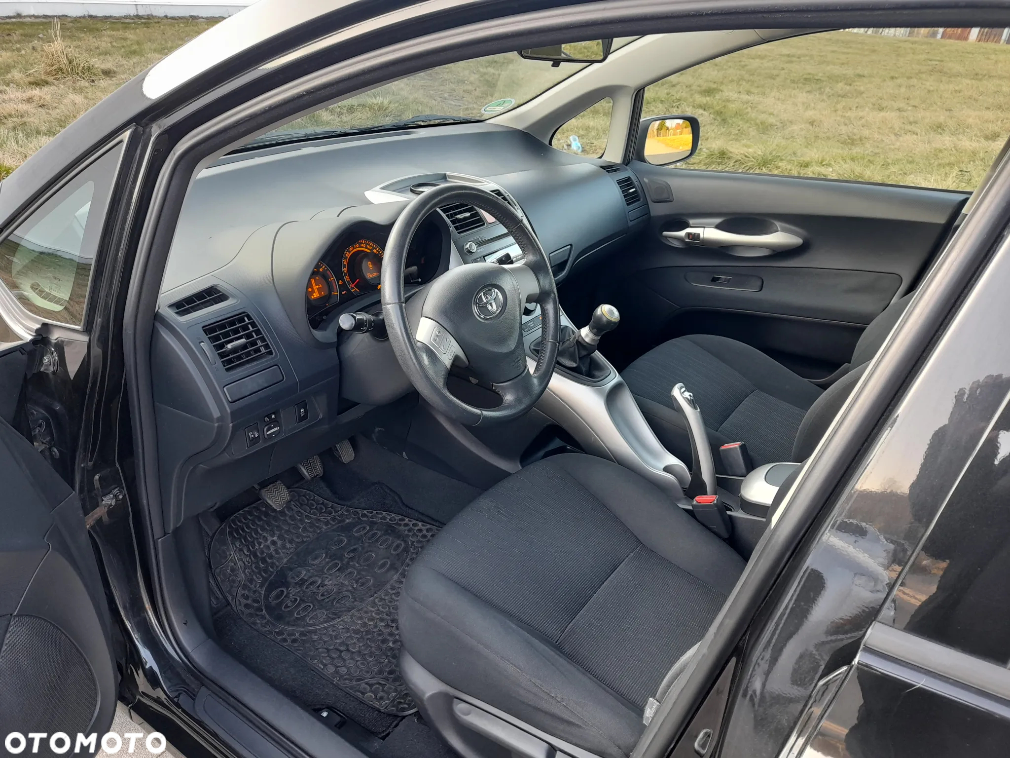 Toyota Auris 1.6 VVT-i Premium - 12