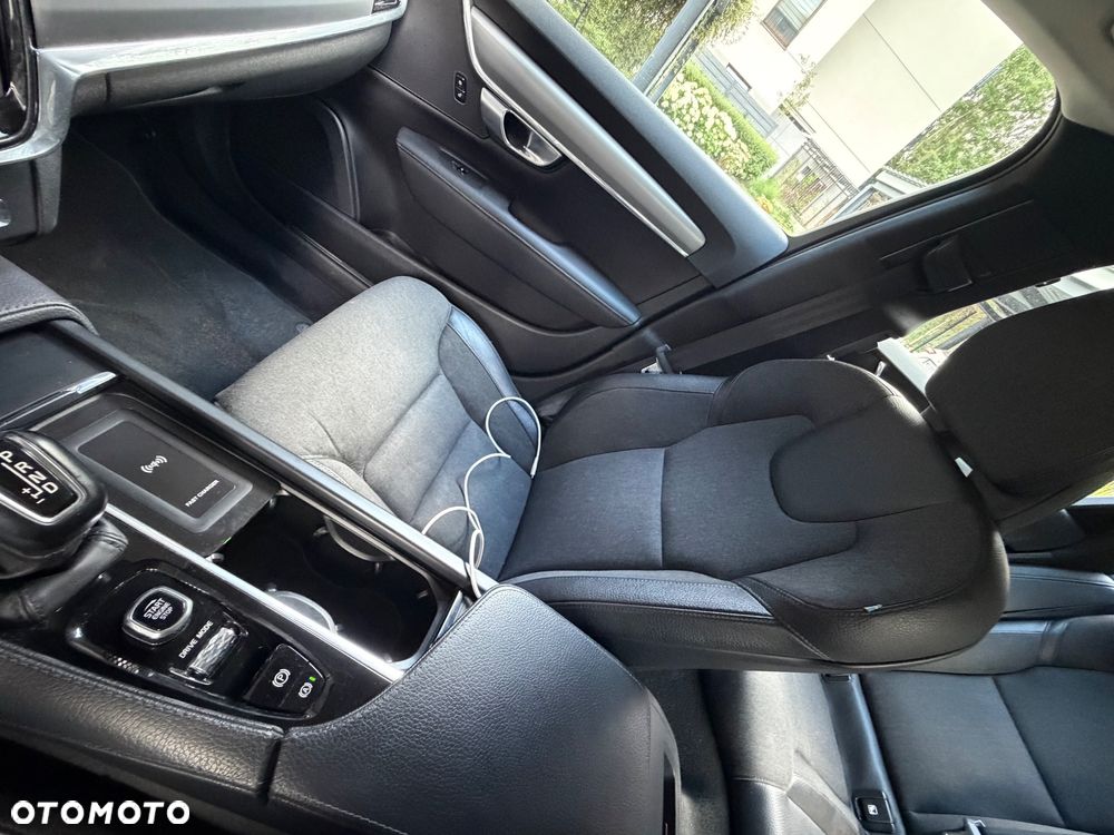 Volvo V90 D4 Momentum Pro - 15