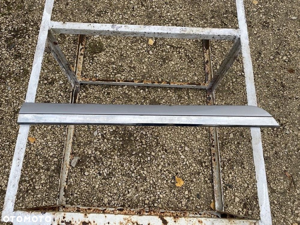 LISTWA PRAWA NA TYLNE DRZWI VW PASSAT B8 3G0854950D - 2