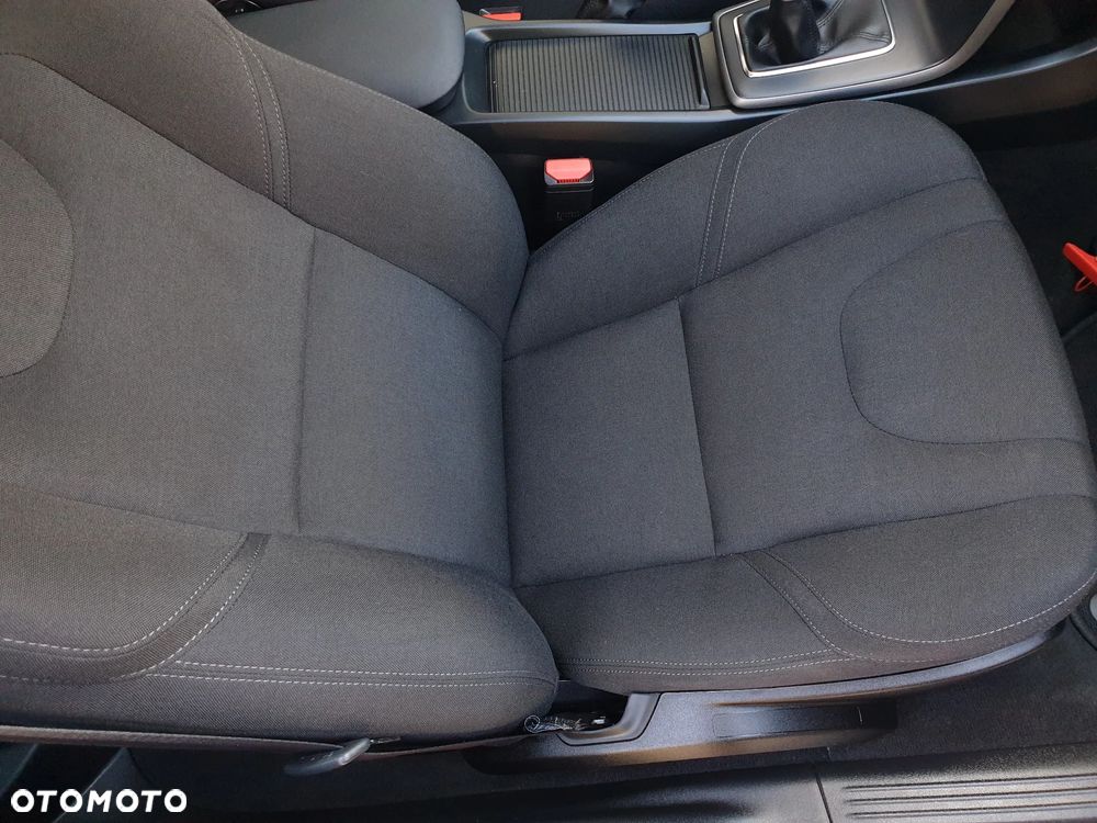 Volvo V40 Cross Country D2 Plus - 32