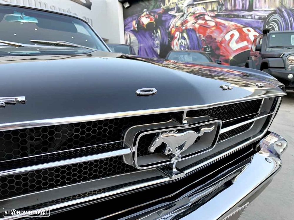 Ford Mustang - 57