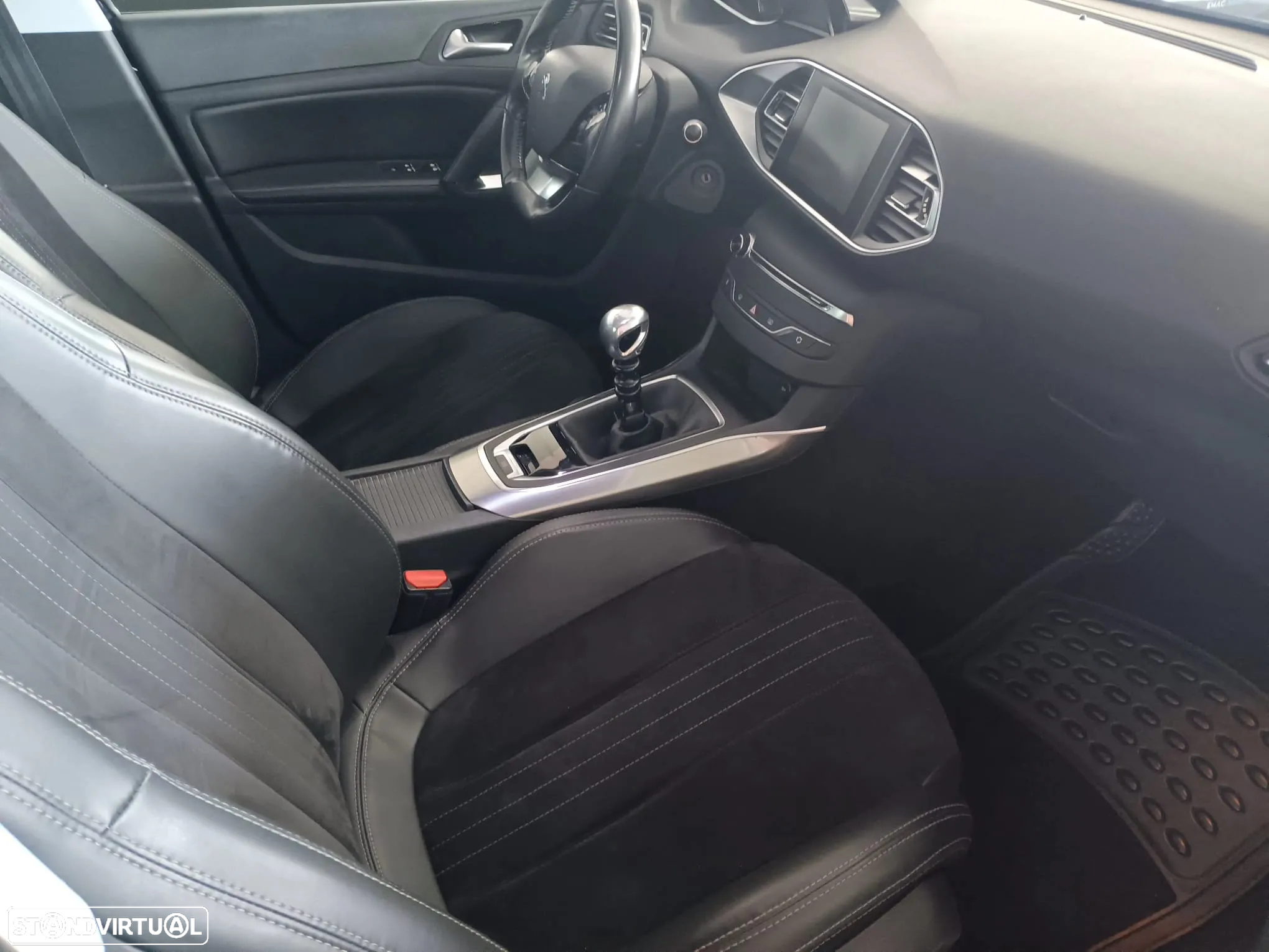 Peugeot 308 SW 1.6 e-HDi Allure J17 - 8