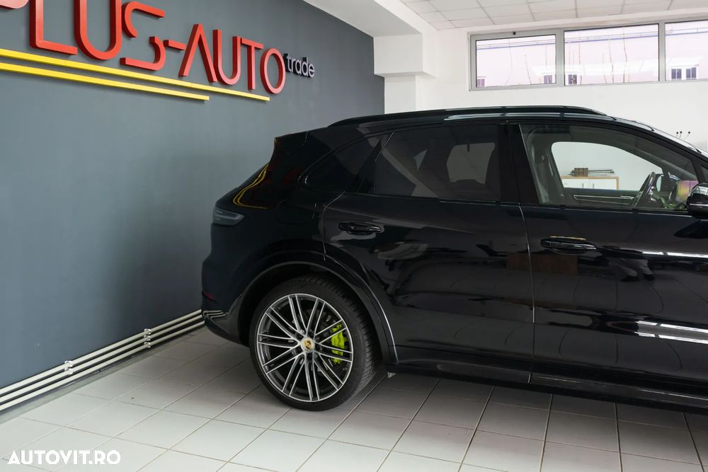 Porsche Cayenne S - 8