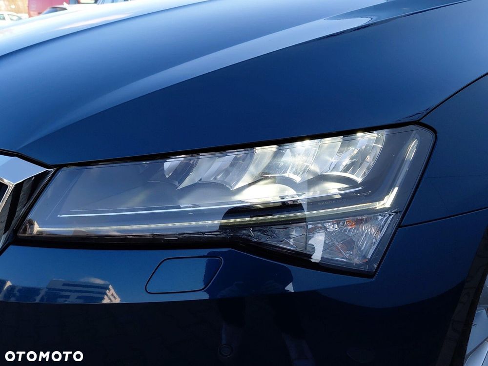 Skoda Superb 2.0 TDI SCR Ambition DSG - 36