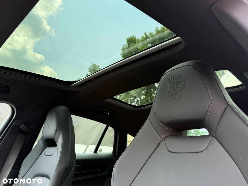 Porsche Panamera 4 E-Hybrid Executive - 16