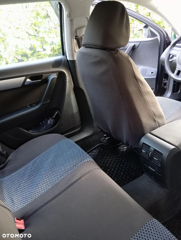 Volkswagen Passat - 6