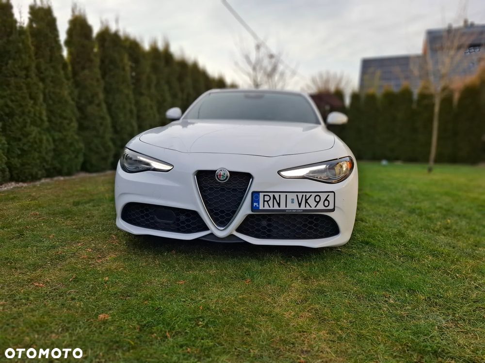 Alfa Romeo Giulia 2.0 Turbo 16V AT8 Veloce - 11