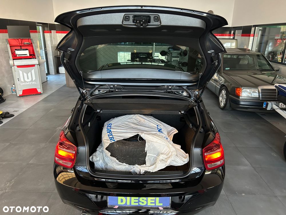 BMW Seria 1 118d Sport Line - 19