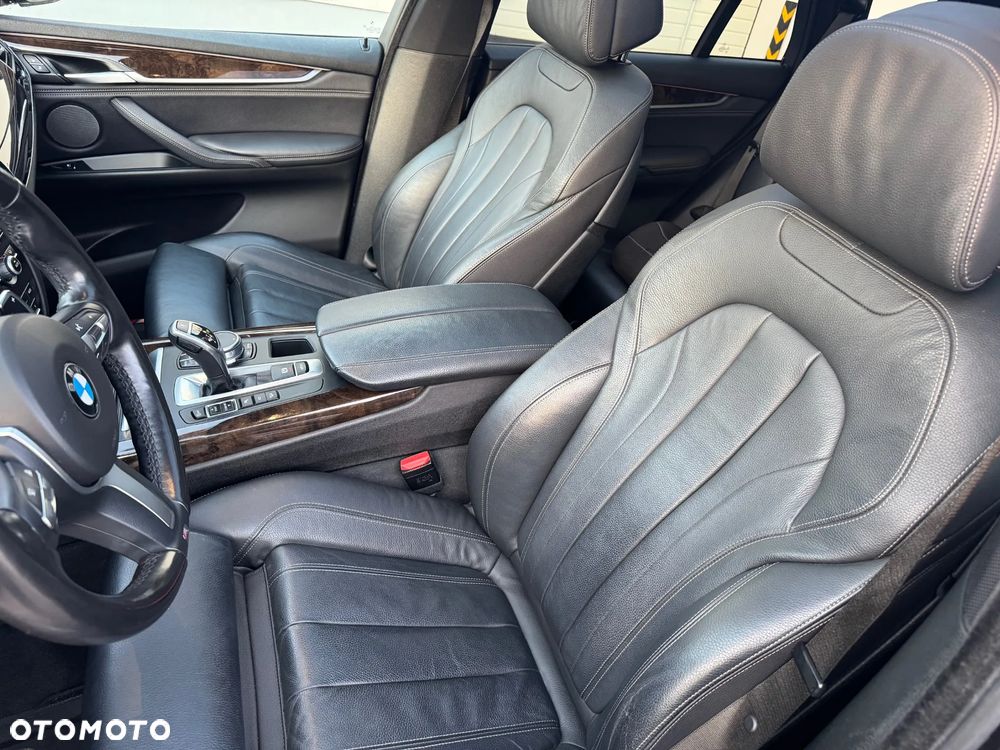BMW X5 xDrive50i Sport-Aut - 12