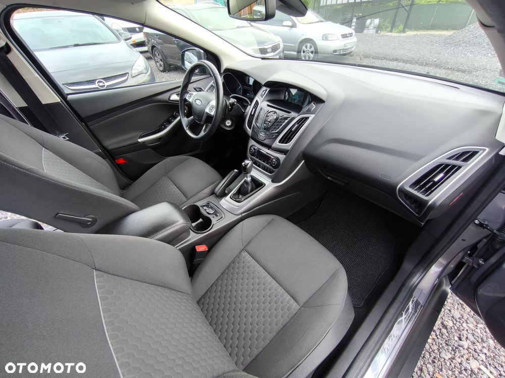 Ford Focus - 24