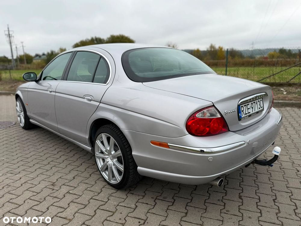 Jaguar S-Type - 19