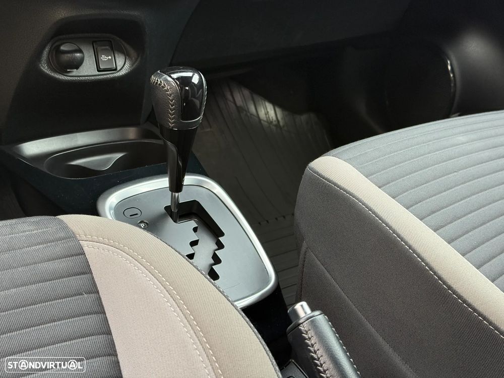 Toyota Yaris 1.5 HSD Square Collec.Bronze - 41