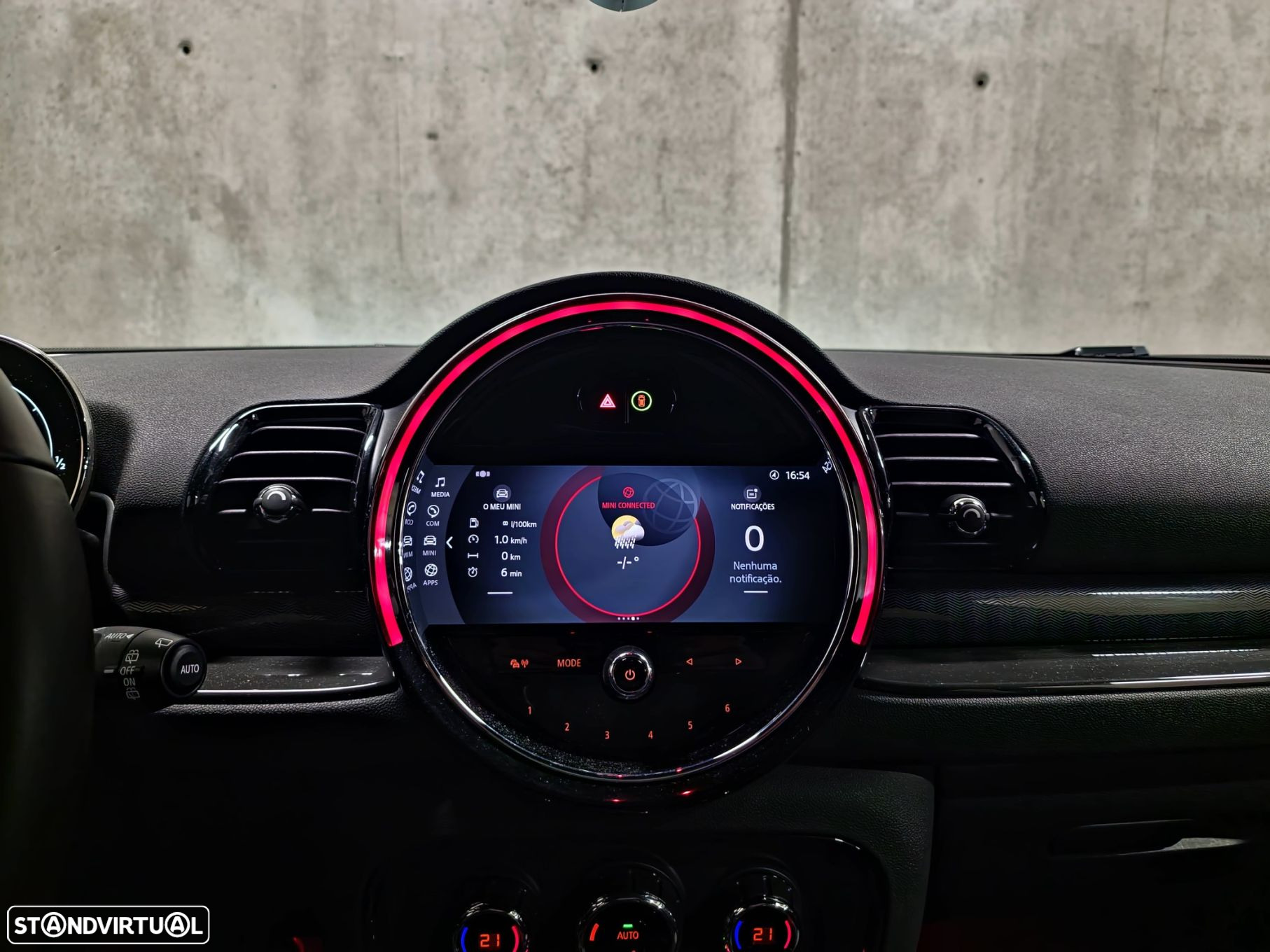 MINI Clubman Cooper D Premium Essential Auto - 21