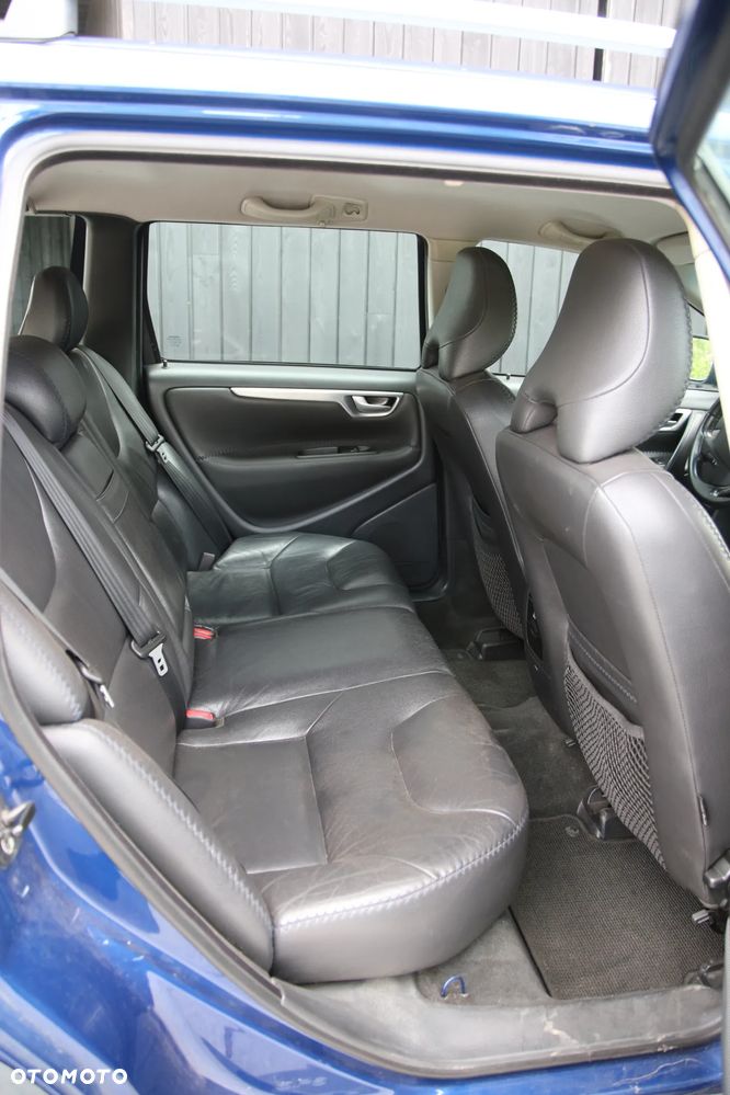 Volvo XC 70 2.4D5 AWD Ocean Race - 8