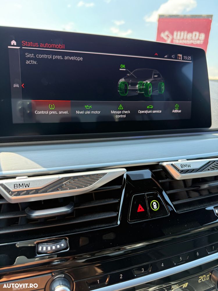 BMW Seria 5 530d xDrive AT - 28