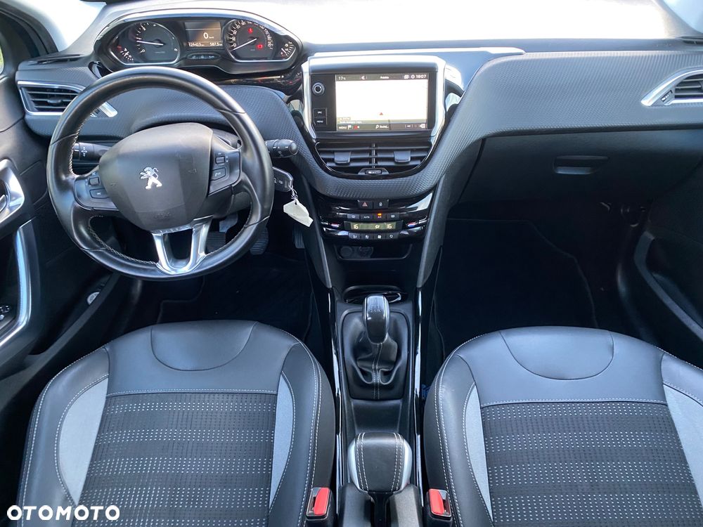 Peugeot 2008 BlueHDi 100 STOP & START Allure - 7