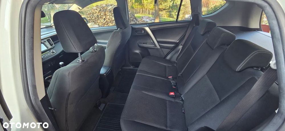 Toyota RAV4 2.0 D-4D 4x4 - 12