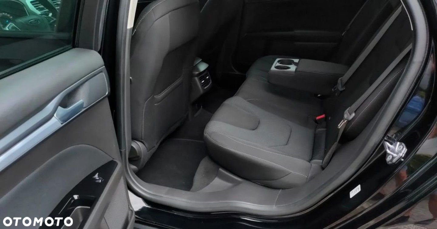Ford Mondeo - 30