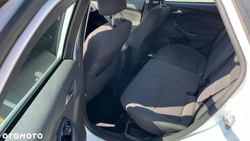 Ford Focus ver-1-5-ecoboost-start--stopp--system-sport - 10