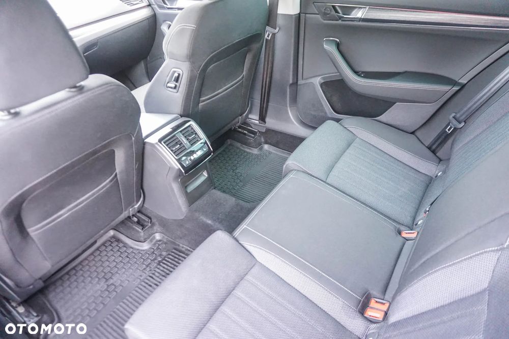 Skoda Superb 2.0 TSI Style DSG - 29