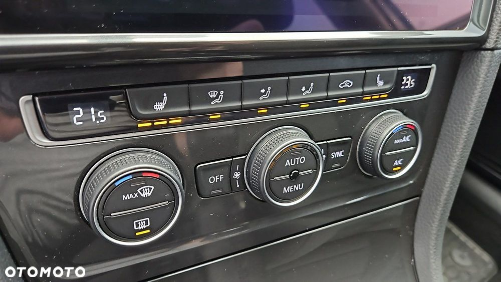 Volkswagen Golf - 19