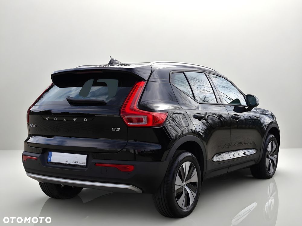 Volvo XC 40 B3 Plus Dark - 5