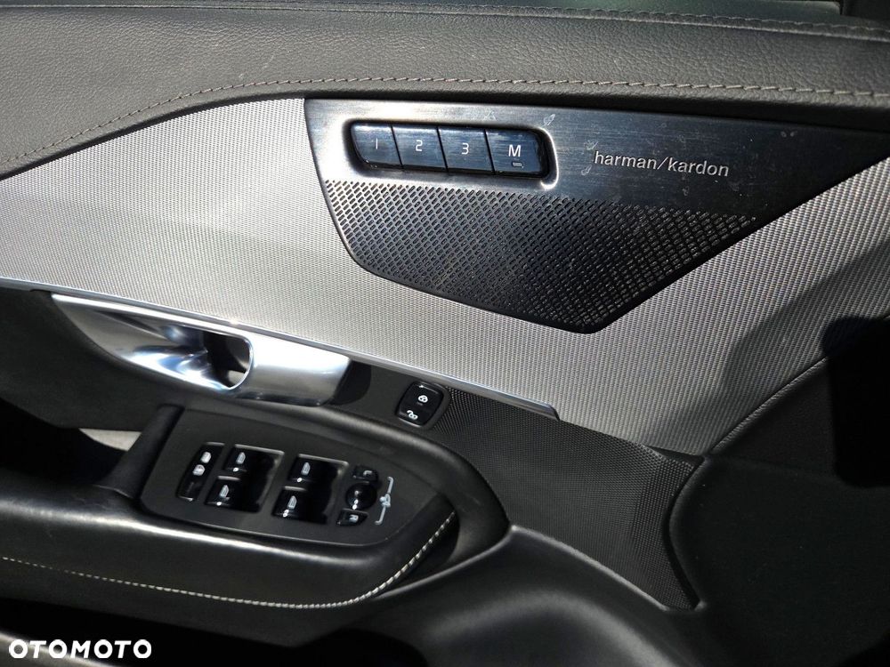 Volvo XC 90 T6 GPF AWD R-Design - 20