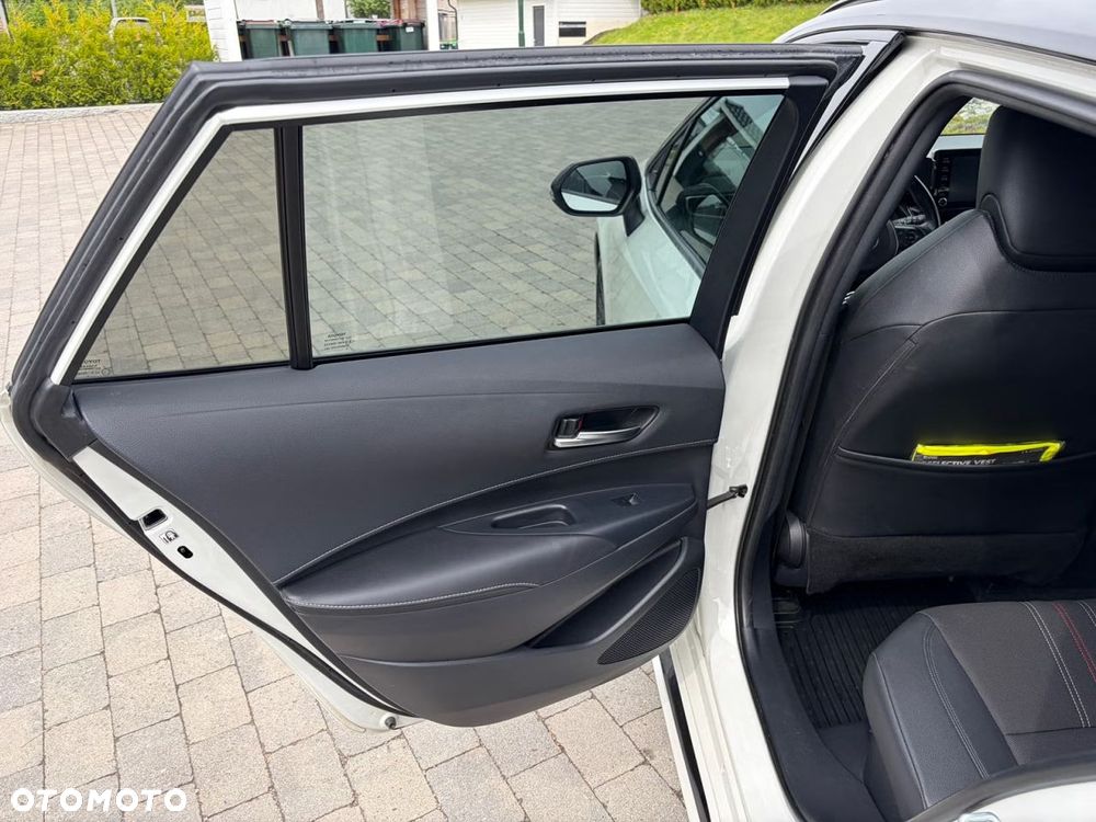 Toyota Corolla 1.8 Hybrid GR Sport - 11