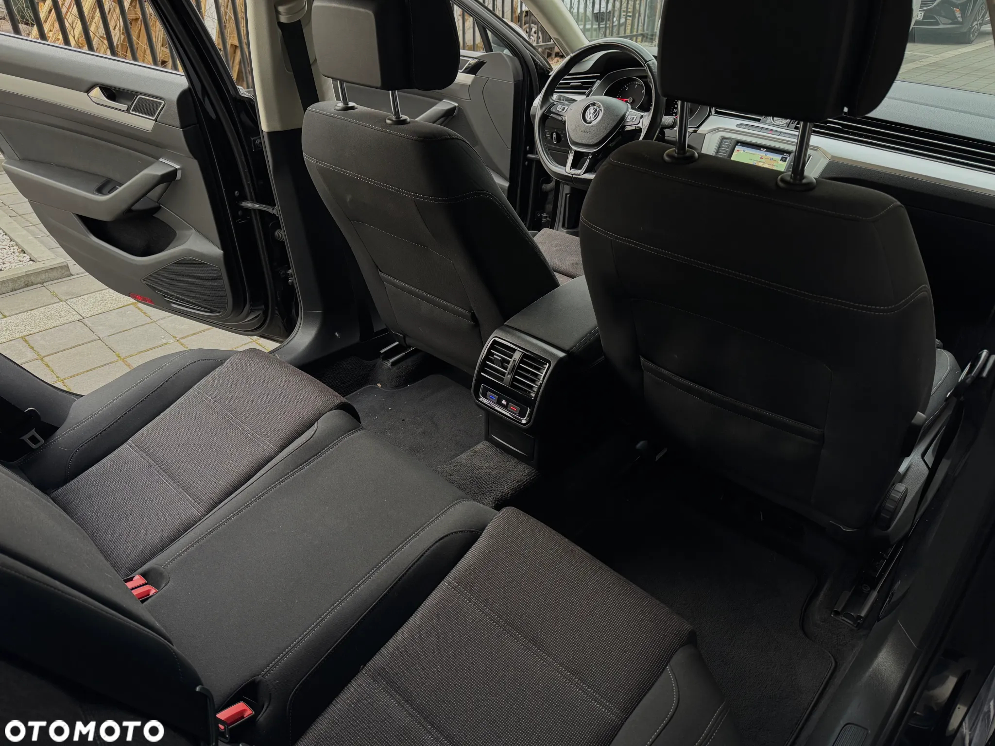 Volkswagen Passat 2.0 TDI EVO Business - 12