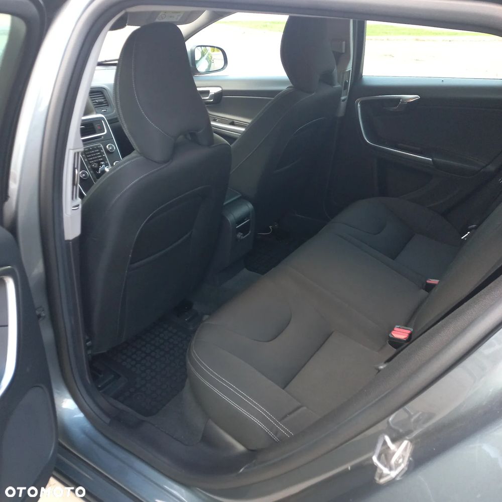 Volvo V60 D3 Drive-E Dynamic Edition (Kinetic) - 17