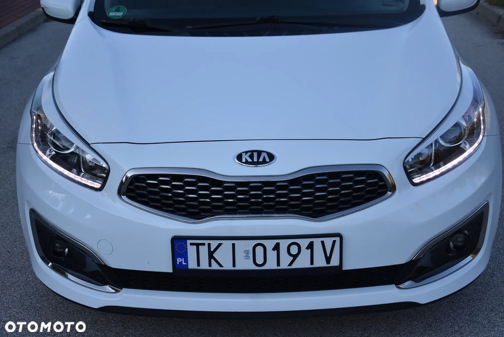 Kia Ceed 1.4 CVVT Dream-Team Edition - 14