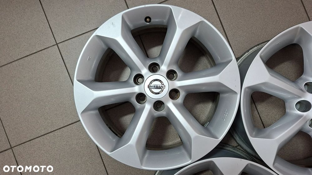 Felgi Aluminiowe 17 Nissan Pathfinder 6x114.3 ET 30 - 11