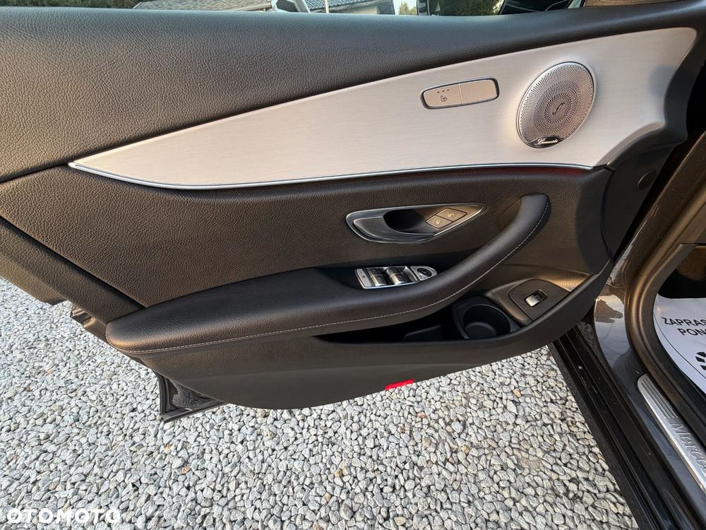 Mercedes-Benz Klasa E - 24