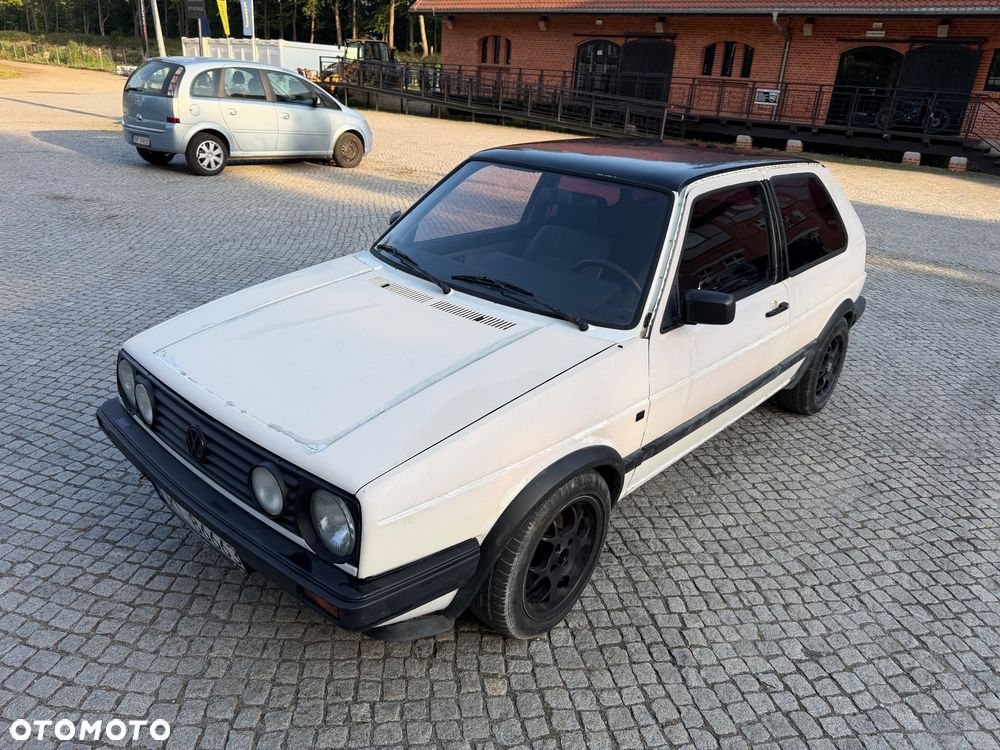 Volkswagen Golf 1.3 - 10