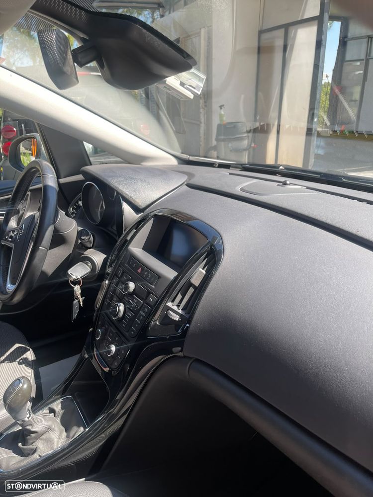 Opel Astra Sports Tourer - 2
