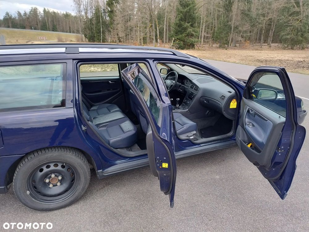 Volvo V70 2.5T - 16