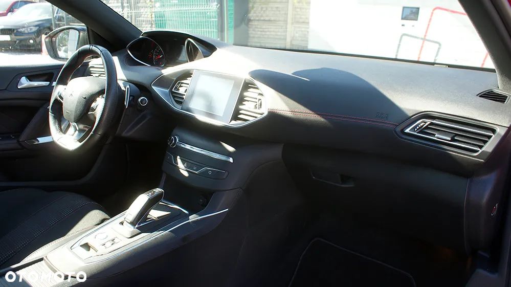 Peugeot 308 1.2 PureTech GPF GT S&S EAT8 - 10