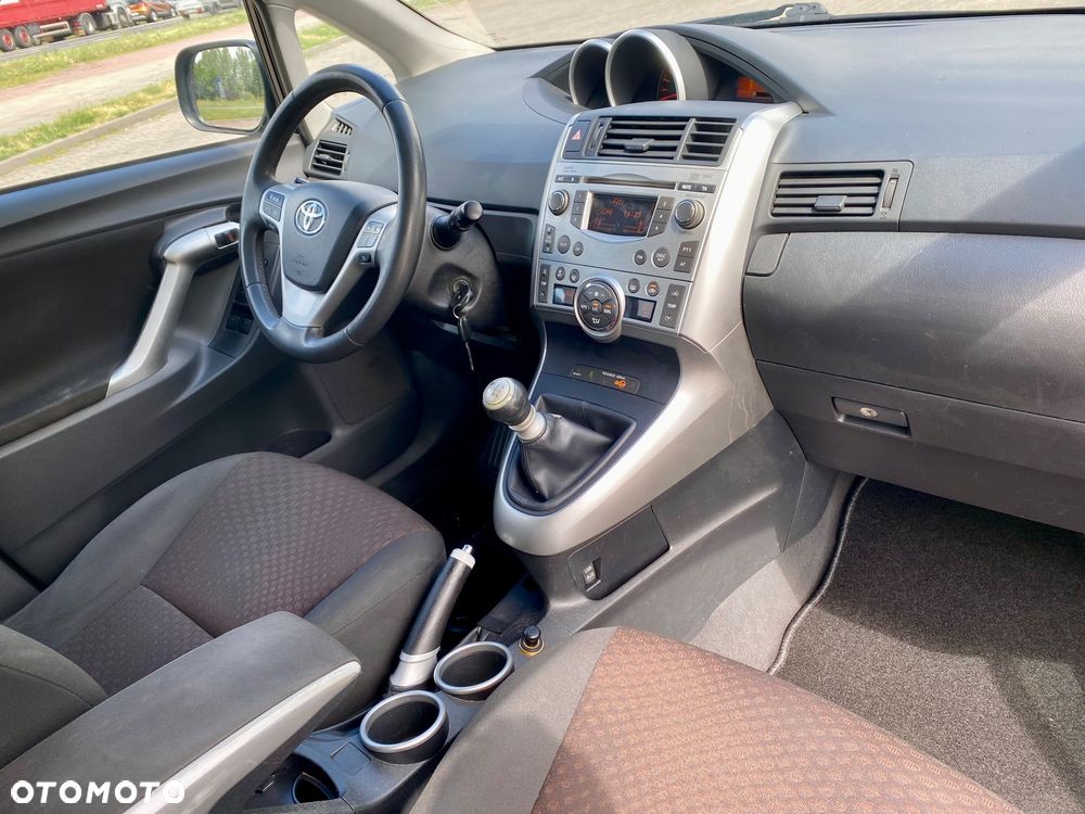 Toyota Verso 1.8 Edition - 15