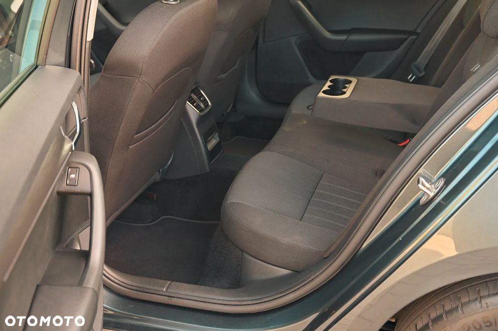 Skoda Octavia 1.6 TDI DSG Ambition - 14