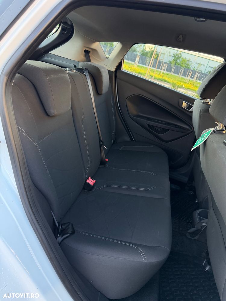 Ford Fiesta 1.5 TDCi Ambiente - 8