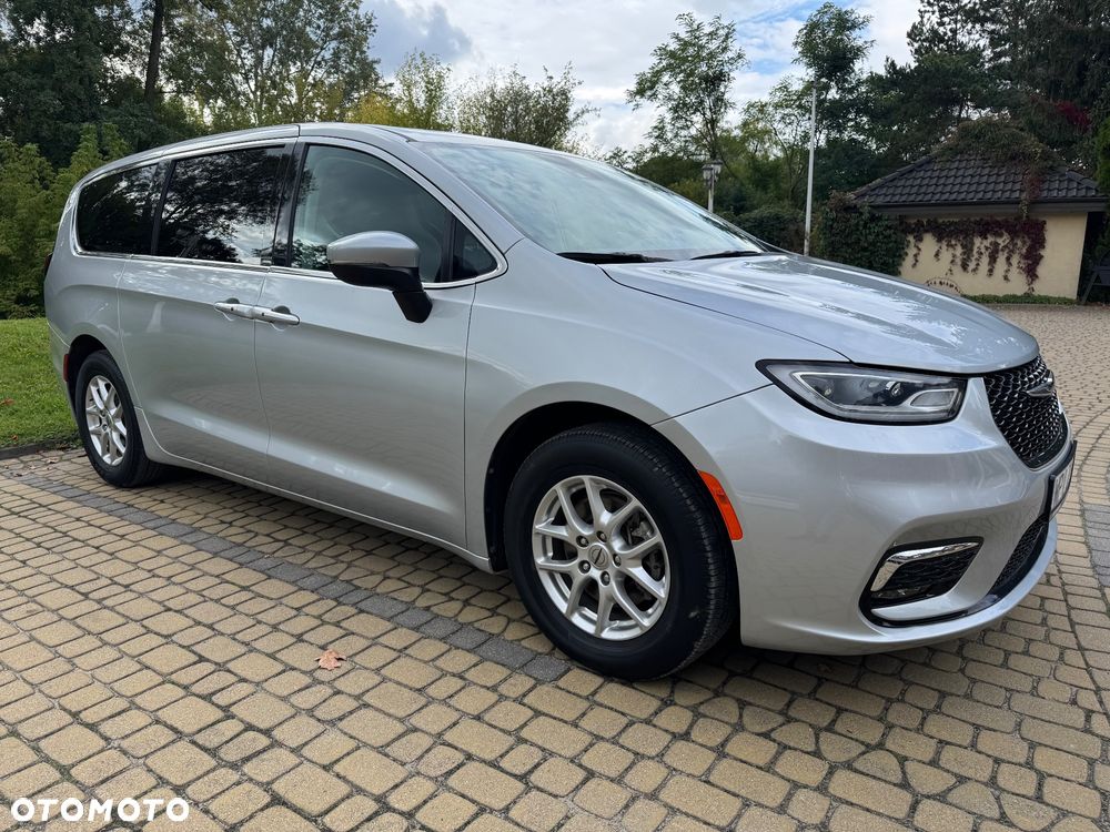 Chrysler Pacifica - 3