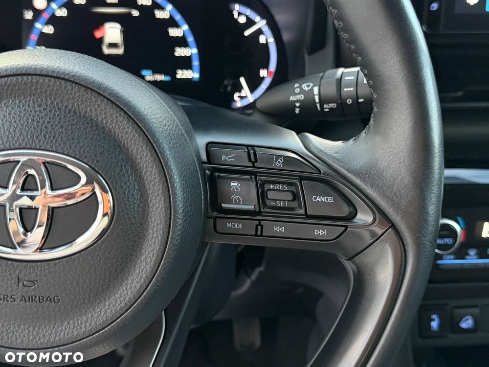 Toyota Yaris Cross Hybrid 1.5 Executive - 23