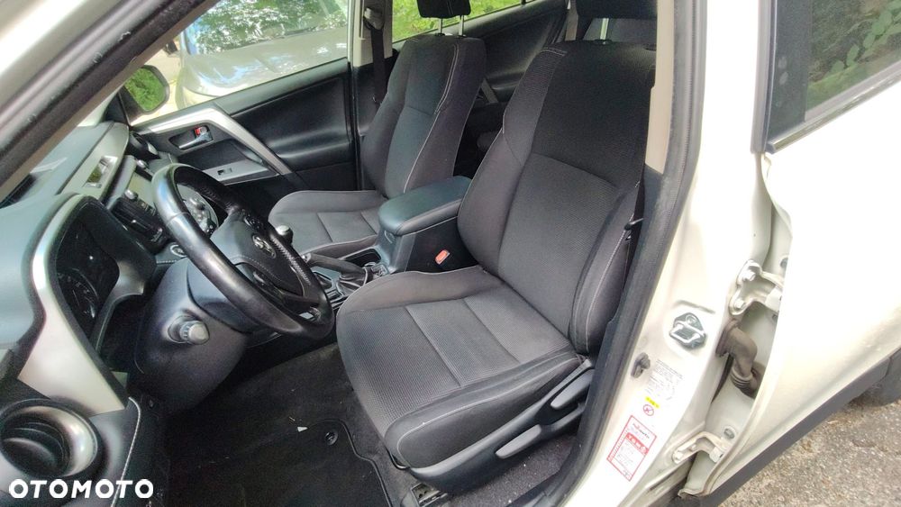 Toyota RAV4 - 12