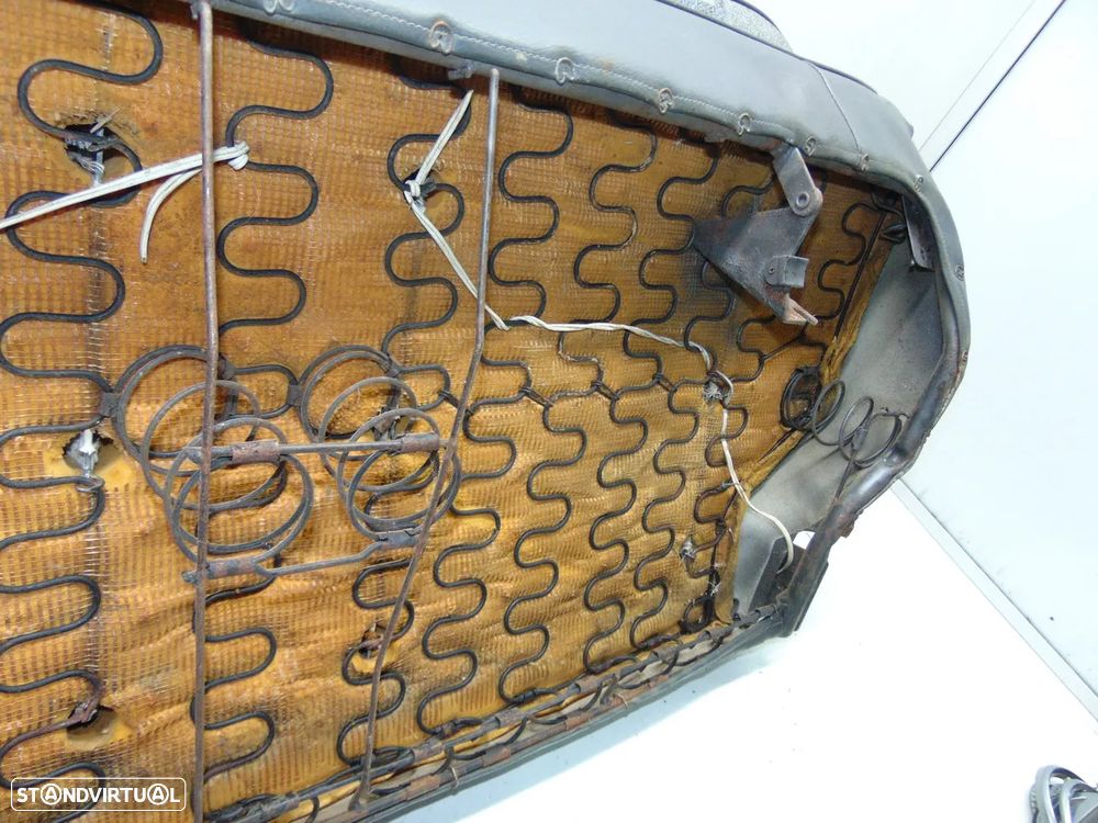 Renault 4L banco traseiro - 11