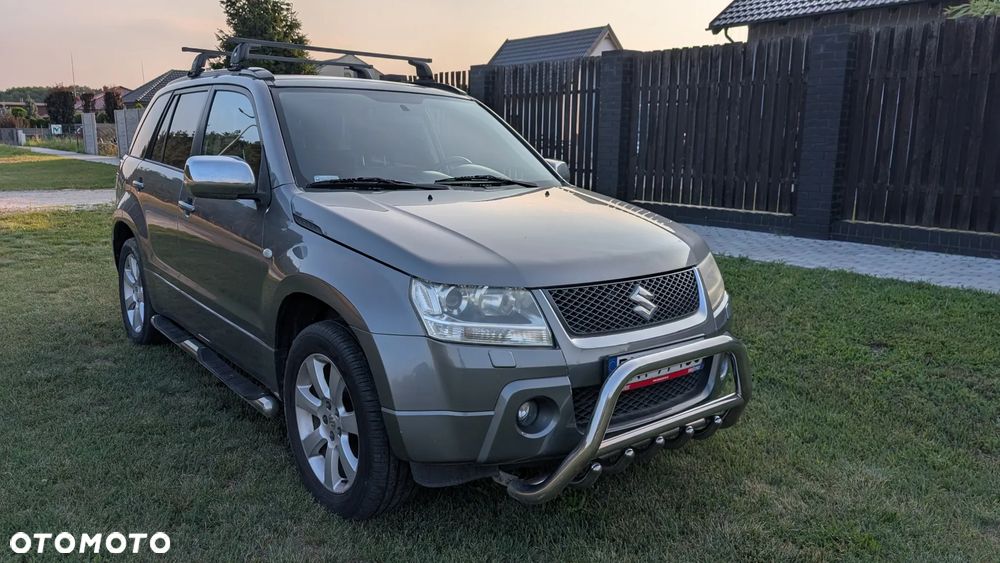 Suzuki Grand Vitara 2.0 De Luxe - 1