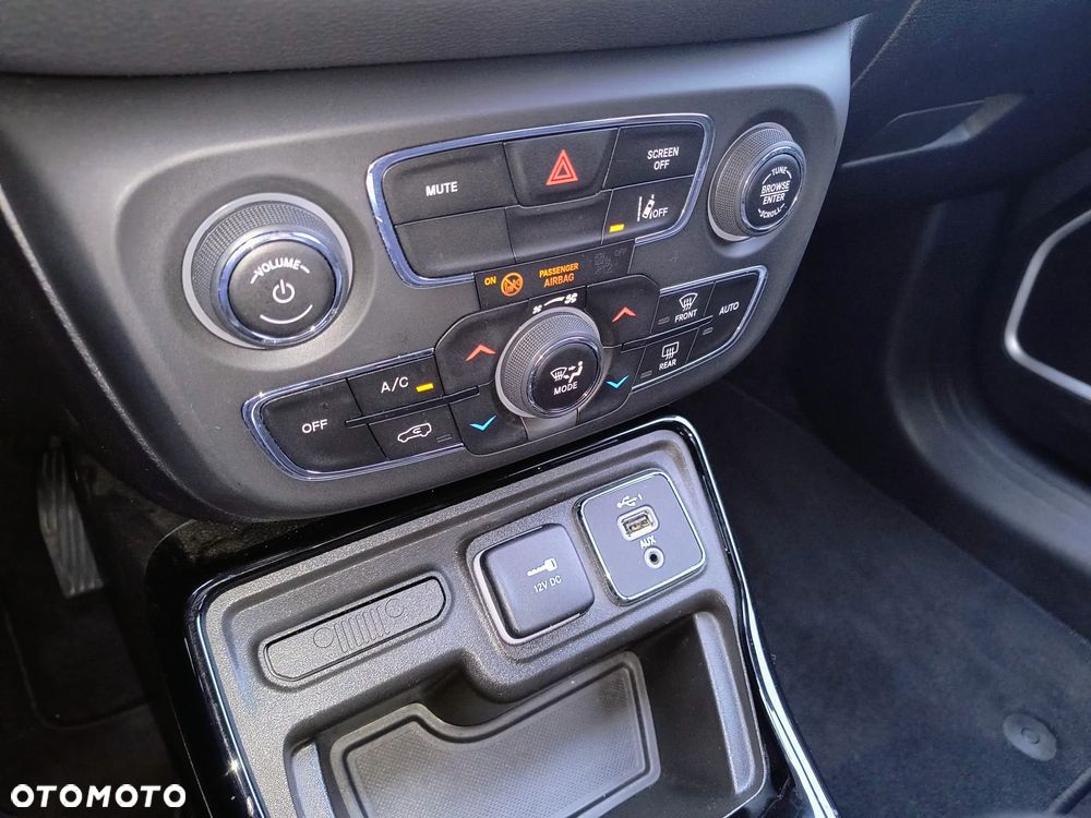 Jeep Compass 1.3 TMair Limited FWD S&S - 28