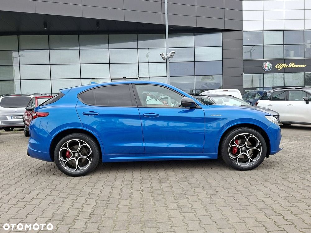 Alfa Romeo Stelvio - 17