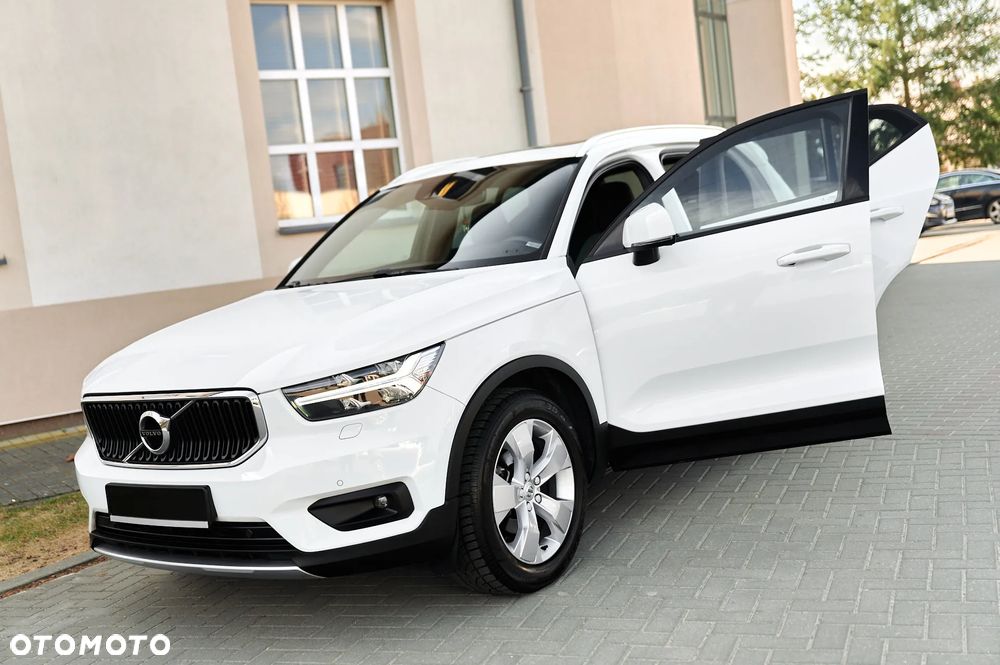 Volvo XC 40 T3 Momentum Pro - 21