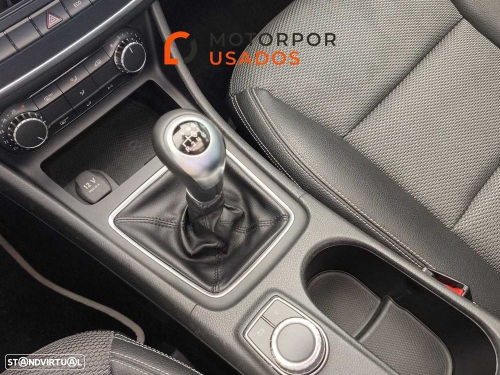 Mercedes-Benz CLA 200 CDI Urban - 25