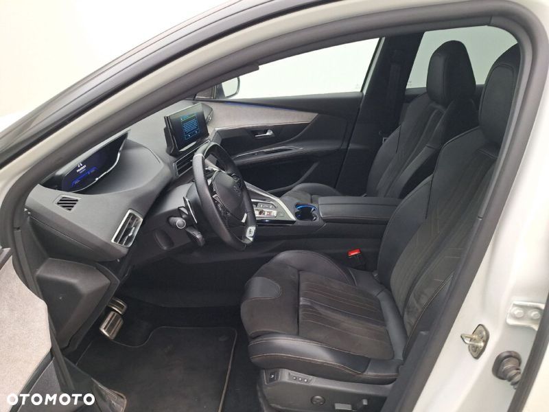 Peugeot 3008 1.6 PureTech HYbrid4 GT Line S&S EAT8 - 10